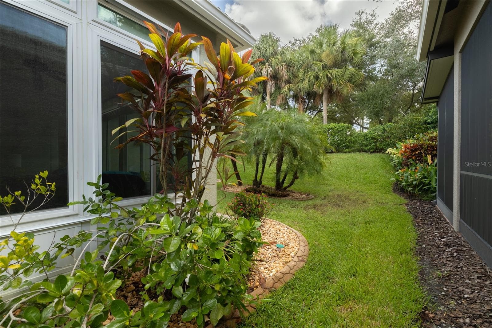 Single Family Residence at 15818 COBBLE MILL DR, WIMAUMA, photo 43 of 97