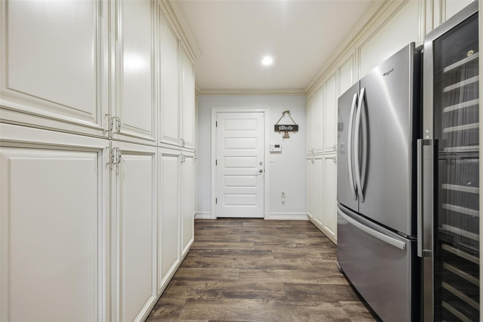 Single Family Residence at 10715 CARROLLWOOD DR, TAMPA, photo 29 of 52