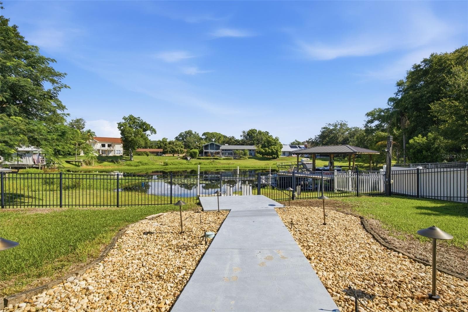 Single Family Residence at 10715 CARROLLWOOD DR, TAMPA, photo 37 of 52