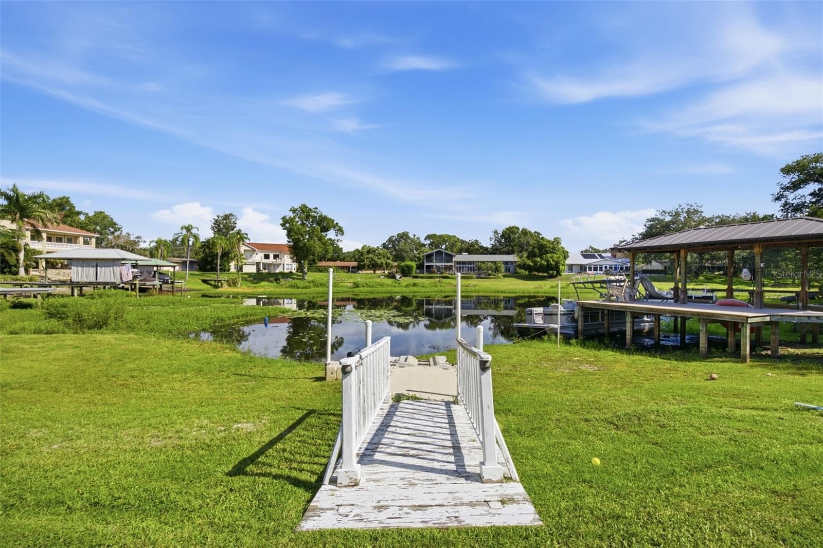 Single Family Residence at 10715 CARROLLWOOD DR, TAMPA, photo 38 of 52