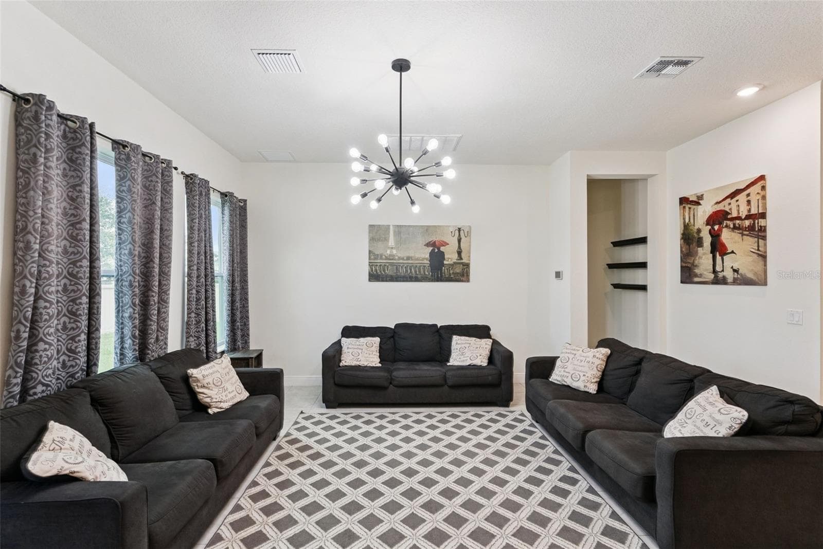 Single Family Residence at 659 RED HAVEN LN, OVIEDO, photo 14 of 54