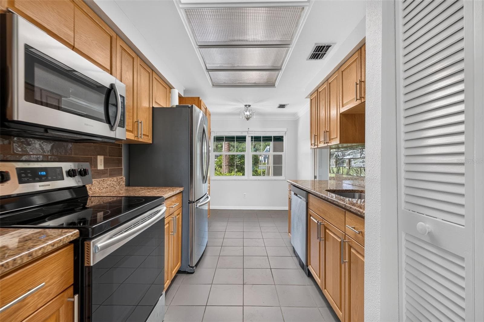 Condominium at 10811 INDIAN HILLS CT #37, SEMINOLE, photo 13 of 45