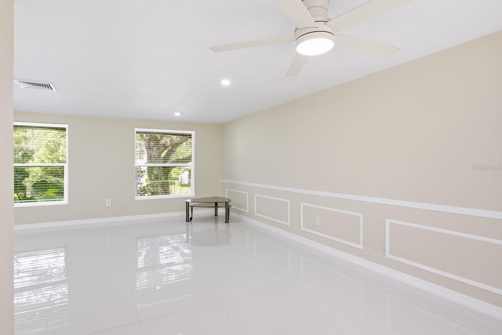 Living Room - 8604 MILL CREEK LN, HUDSON