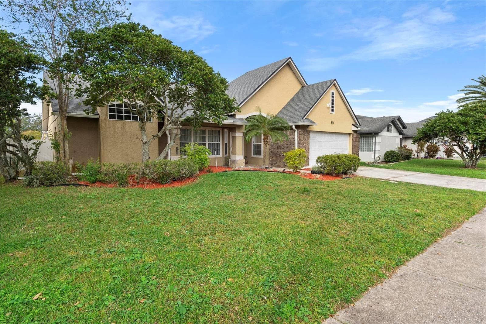 Single Family Residence at 12512 TILLINGHAM CT, ORLANDO, photo 2 of 41