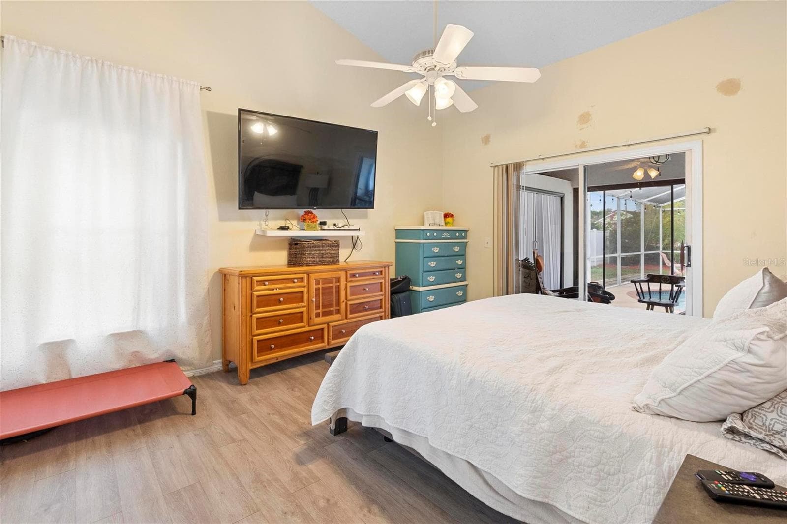 Single Family Residence at 12512 TILLINGHAM CT, ORLANDO, photo 18 of 41