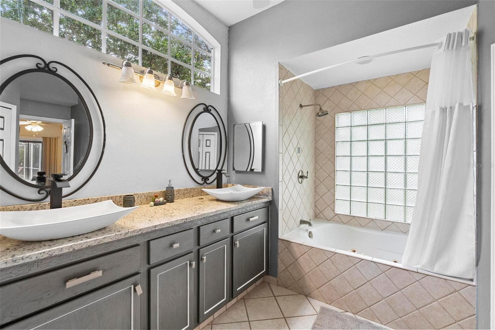 Single Family Residence at 12512 TILLINGHAM CT, ORLANDO, photo 21 of 41