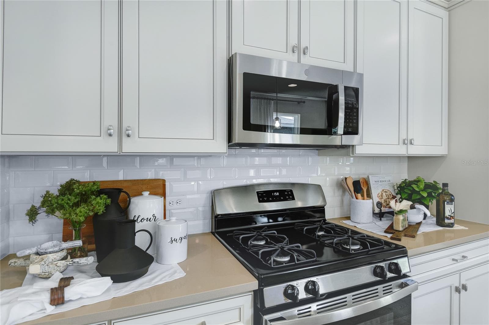 Single Family Residence at 5316 SPRING MAIDEN CIR, APOLLO BEACH, photo 5 of 25