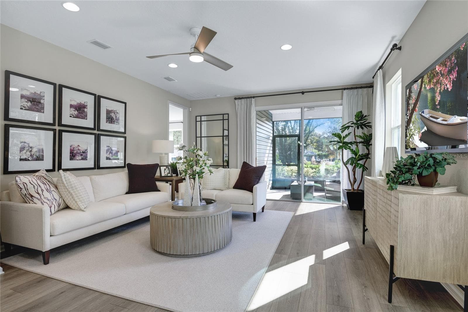 Single Family Residence at 5316 SPRING MAIDEN CIR, APOLLO BEACH, photo 8 of 25