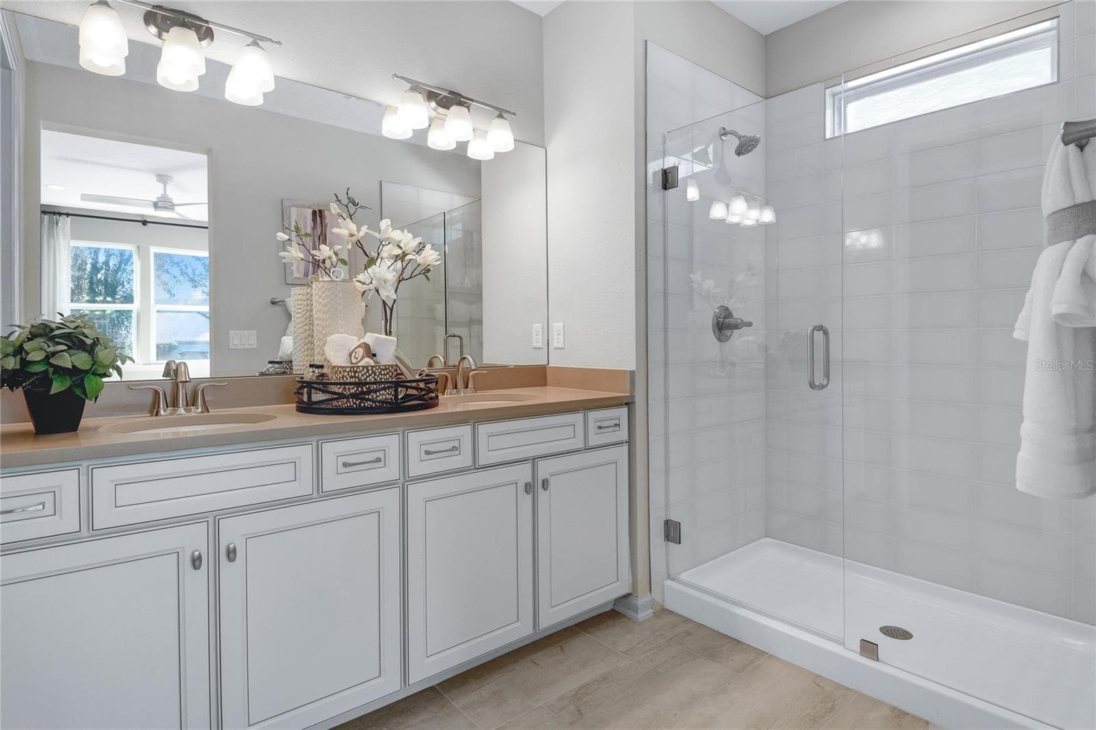 Single Family Residence at 5316 SPRING MAIDEN CIR, APOLLO BEACH, photo 12 of 25