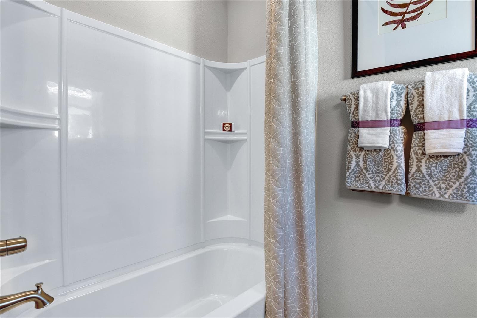Single Family Residence at 5316 SPRING MAIDEN CIR, APOLLO BEACH, photo 16 of 25