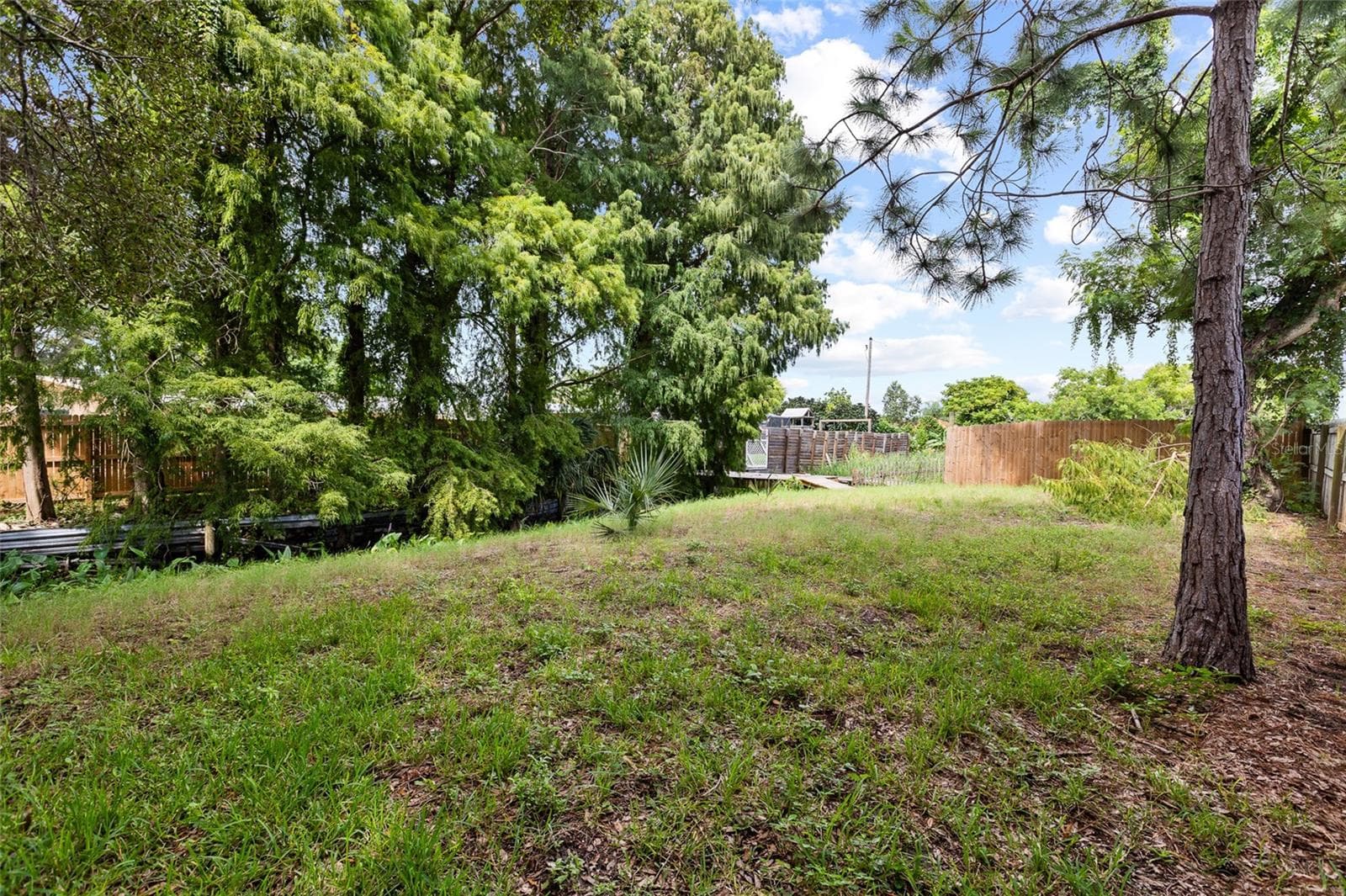 Extra Lot behind fence - 12152 BONNIE TER, SEMINOLE