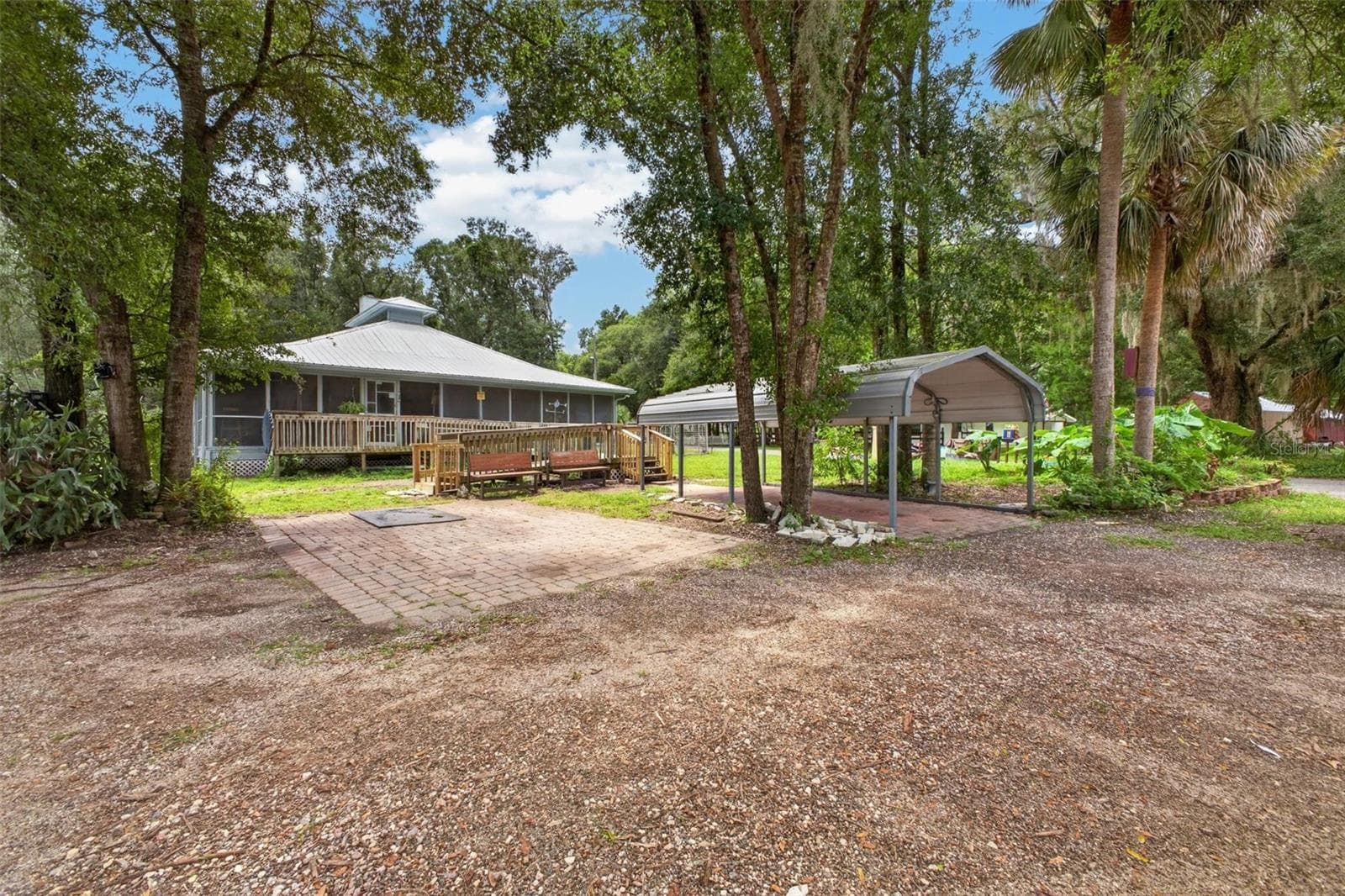 Side View and Carport - 25717 TROON AVE, SORRENTO