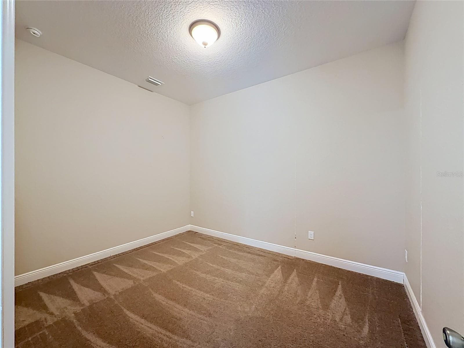 Single Family Residence at 10620 NE 104TH CIR, OXFORD, photo 38 of 67