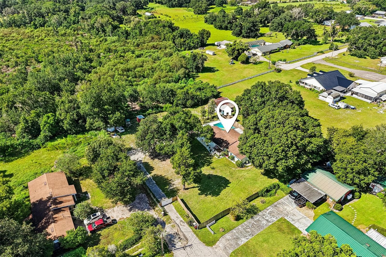 Single Family Residence at 8904 CLAYTON LN, LAKELAND, photo 37 of 42