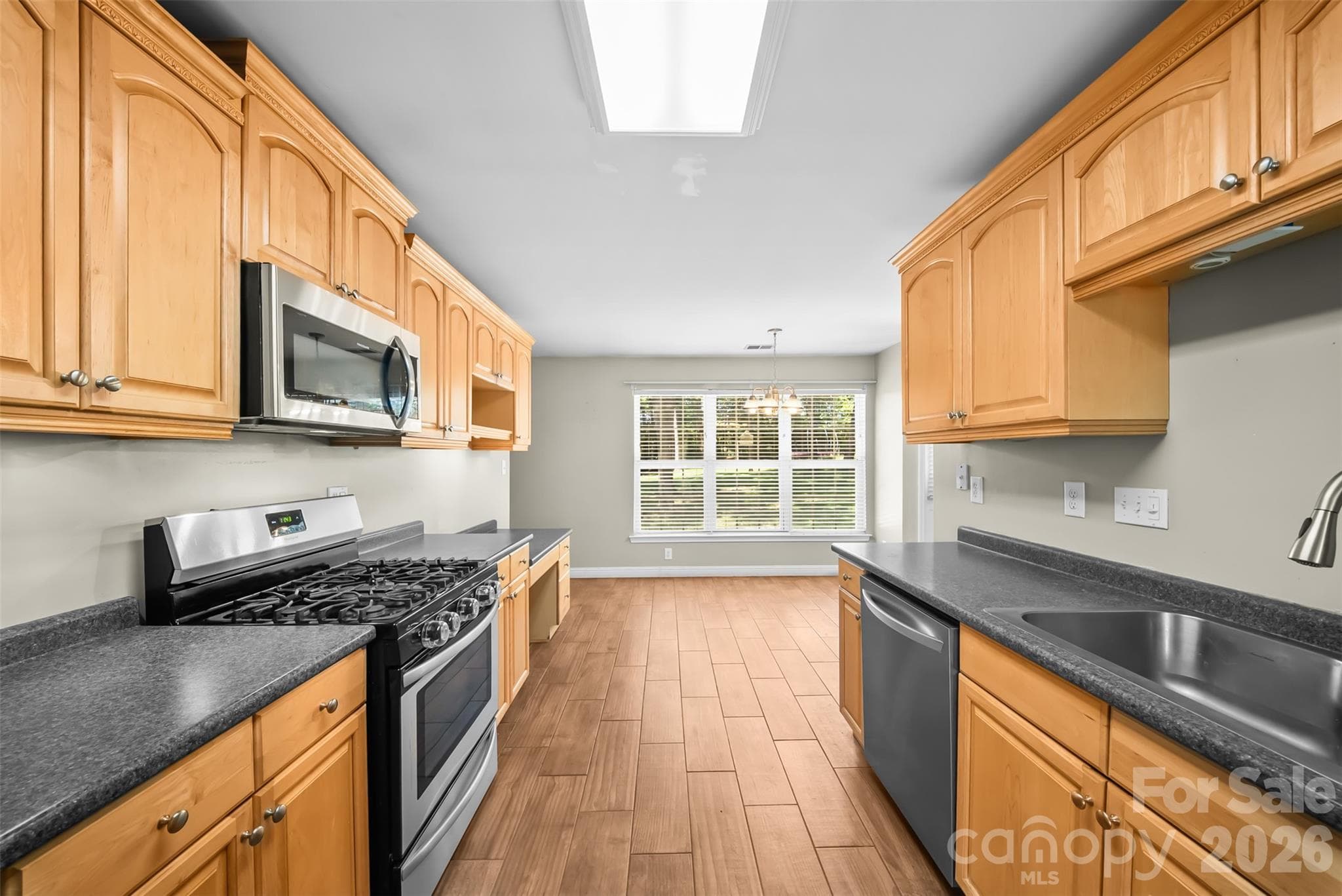 Single Family Residence at 7838 Cafferty Circle, Charlotte, photo 9 of 48