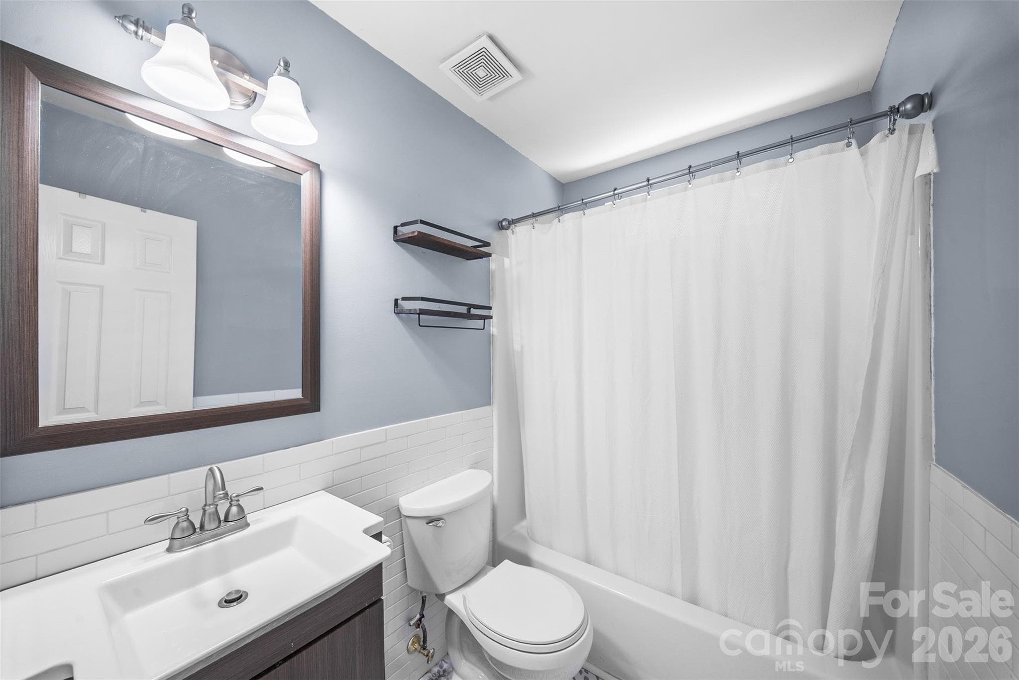 Single Family Residence at 7838 Cafferty Circle, Charlotte, photo 18 of 48