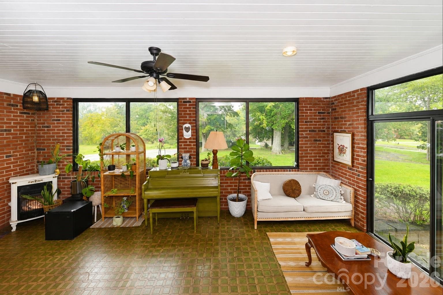 Sunroom - 8031 George Hildebran School Road, Connelly Springs