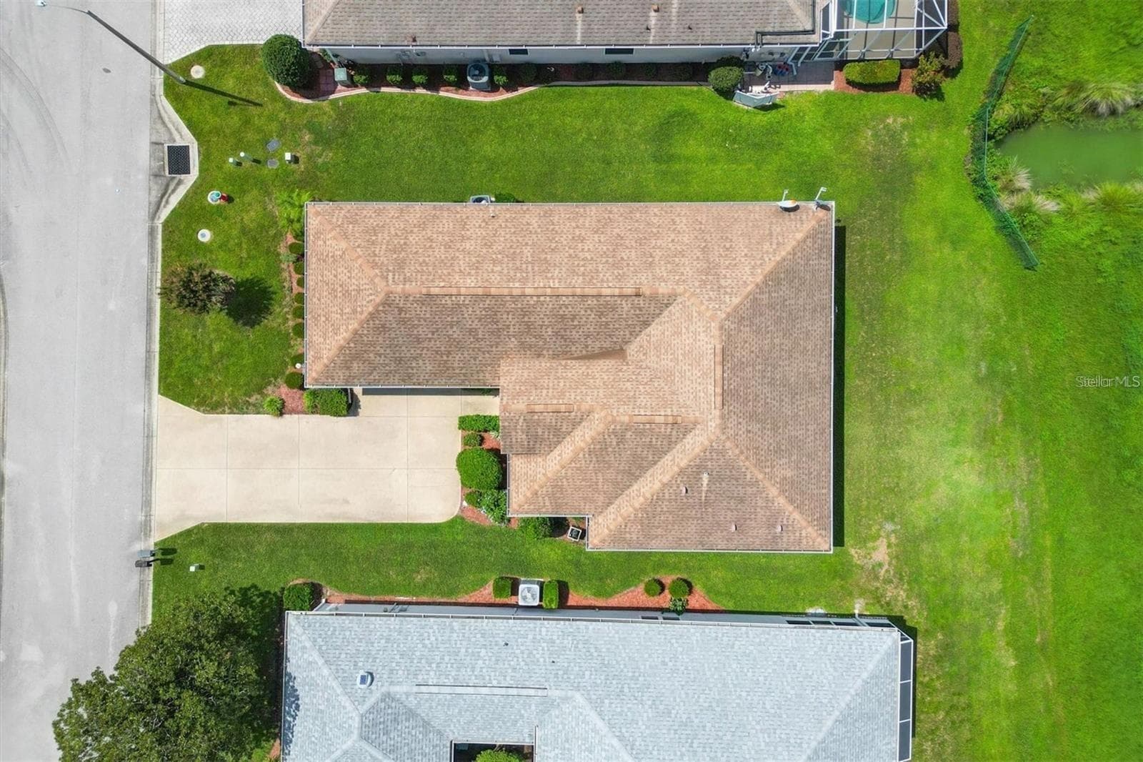 Single Family Residence at 17584 SE 119TH CIR, SUMMERFIELD, photo 2 of 48