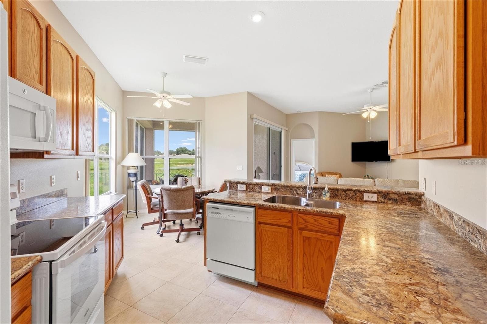 Single Family Residence at 17584 SE 119TH CIR, SUMMERFIELD, photo 12 of 48