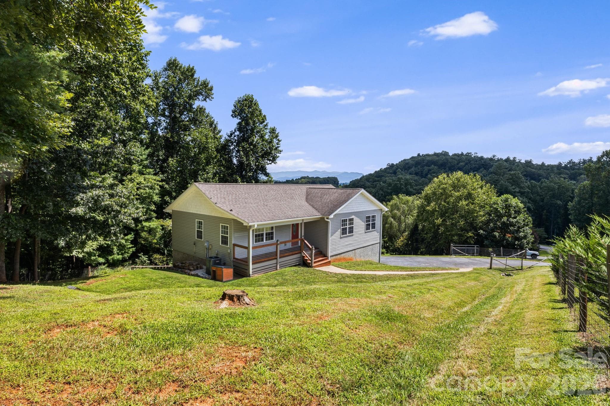 Large fenced in yard - 184 Scarlett Ridge Drive, Marshall
