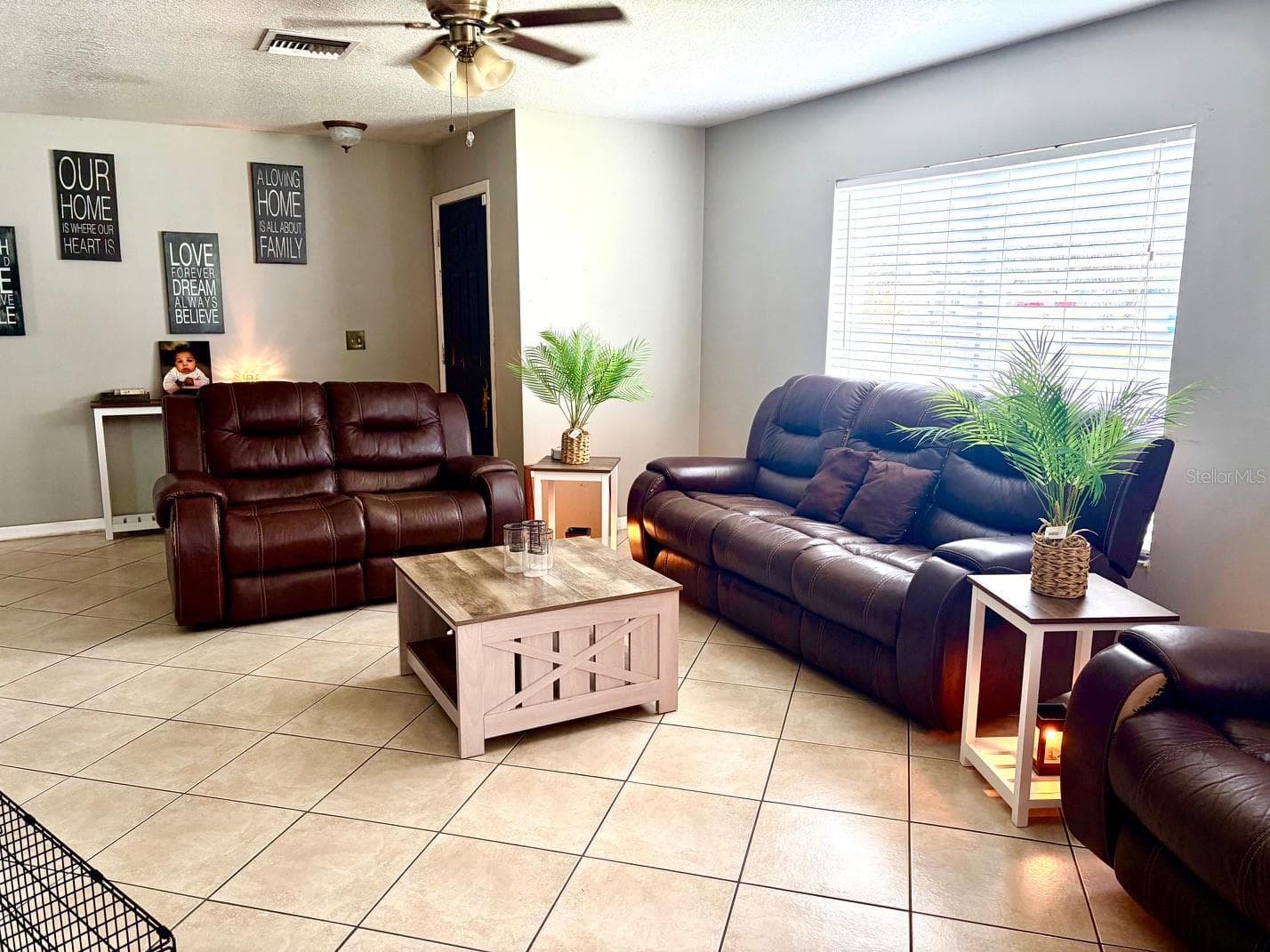 Single Family Residence at 914 NICHOLSON ST, CLEARWATER, photo 5 of 27