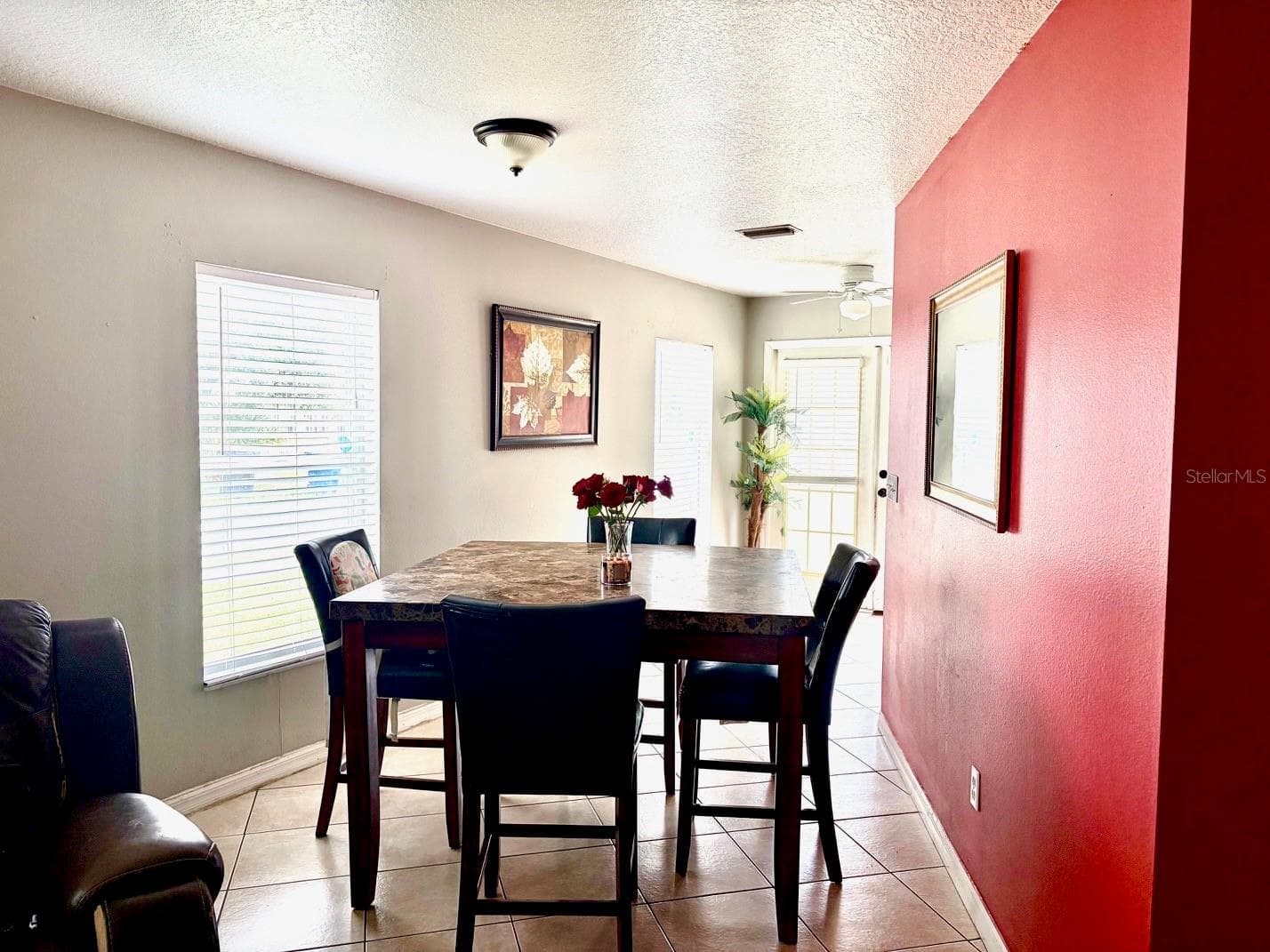 Single Family Residence at 914 NICHOLSON ST, CLEARWATER, photo 6 of 27