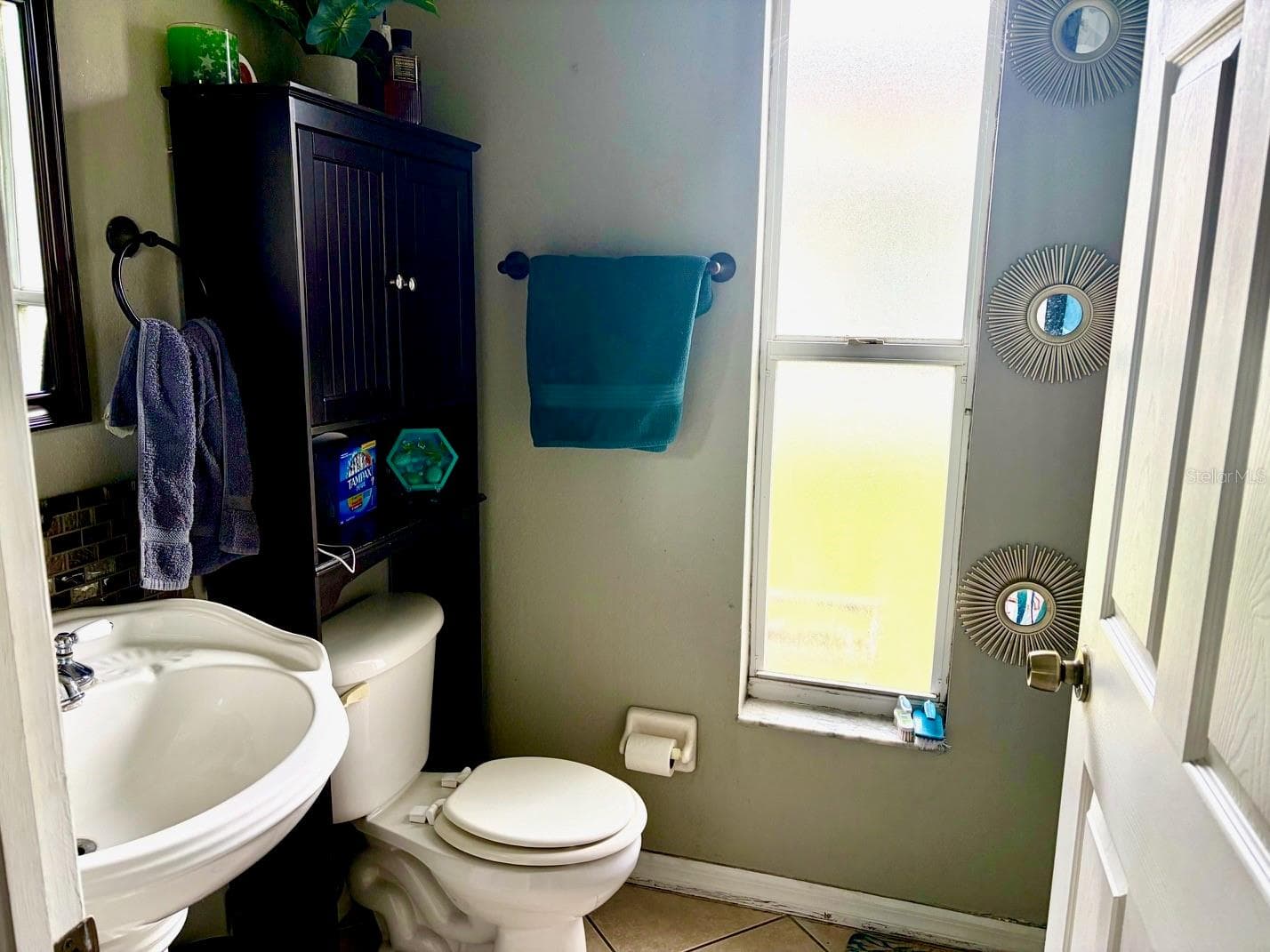 2nd Bathroom - 914 NICHOLSON ST, CLEARWATER