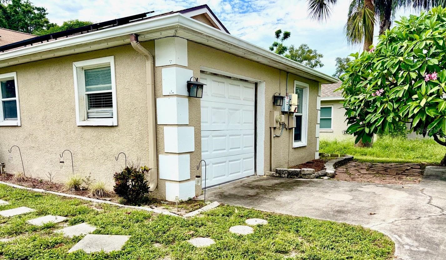 Single Family Residence at 914 NICHOLSON ST, CLEARWATER, photo 21 of 27