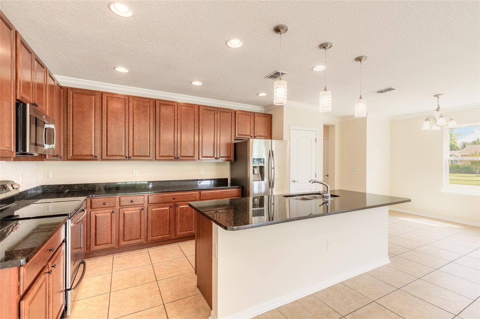 Spacious Open Kitchen - 3938 SUNSET COVE DR, PORT ORANGE