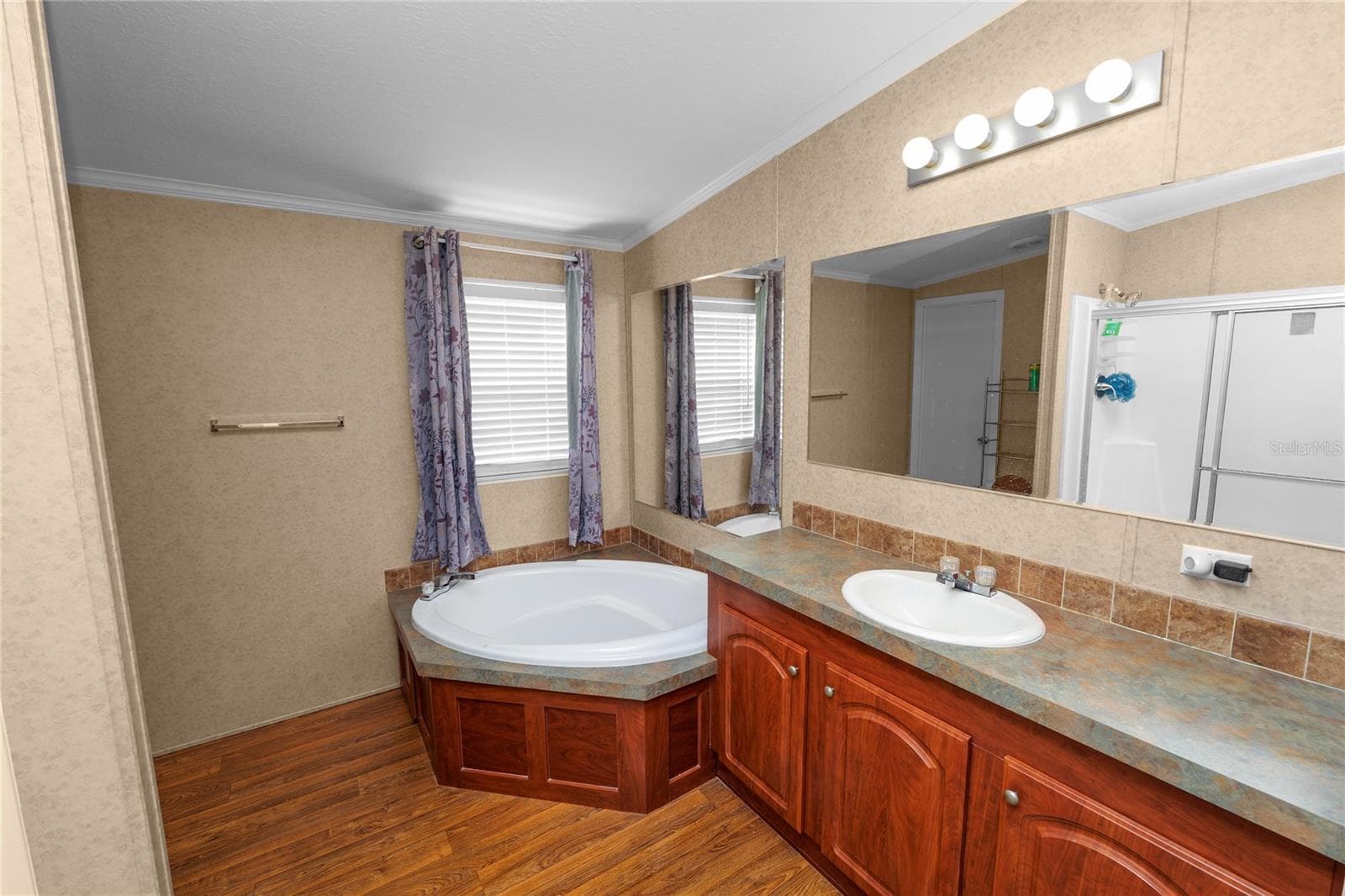 Manufactured Home at 1280 OLD STOKES RD, FROSTPROOF, photo 21 of 56