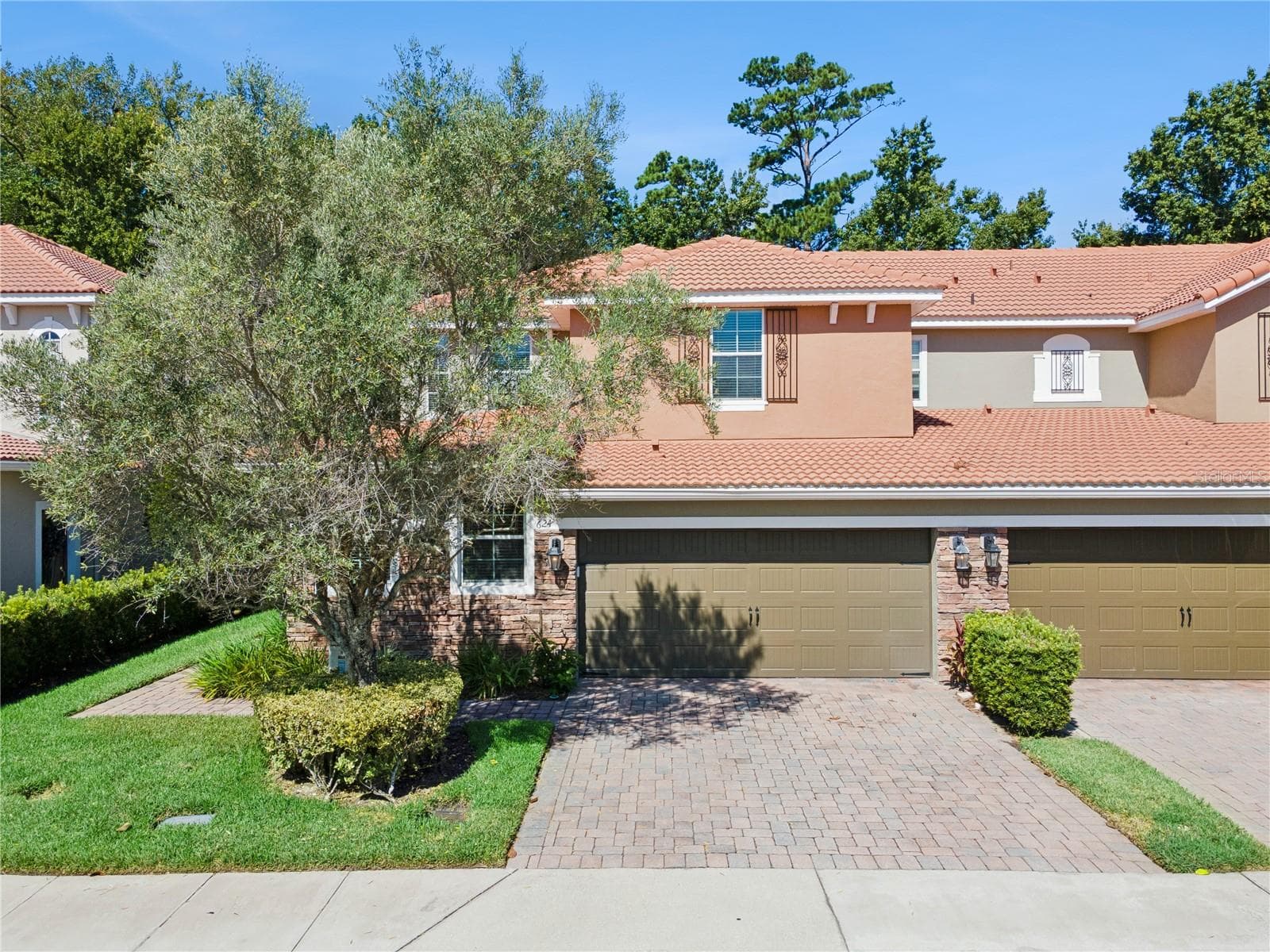 624 VENICE PL