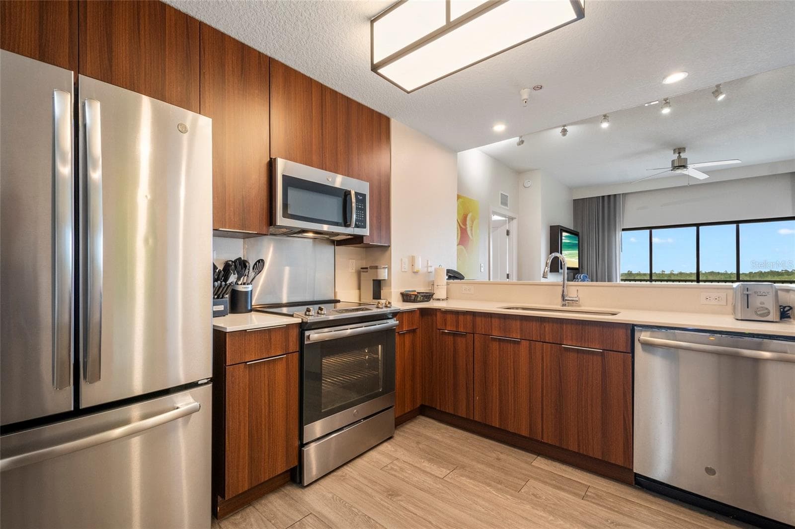 Condo - Hotel at 14501 GROVE RESORT AVE #2542, WINTER GARDEN, photo 29 of 80