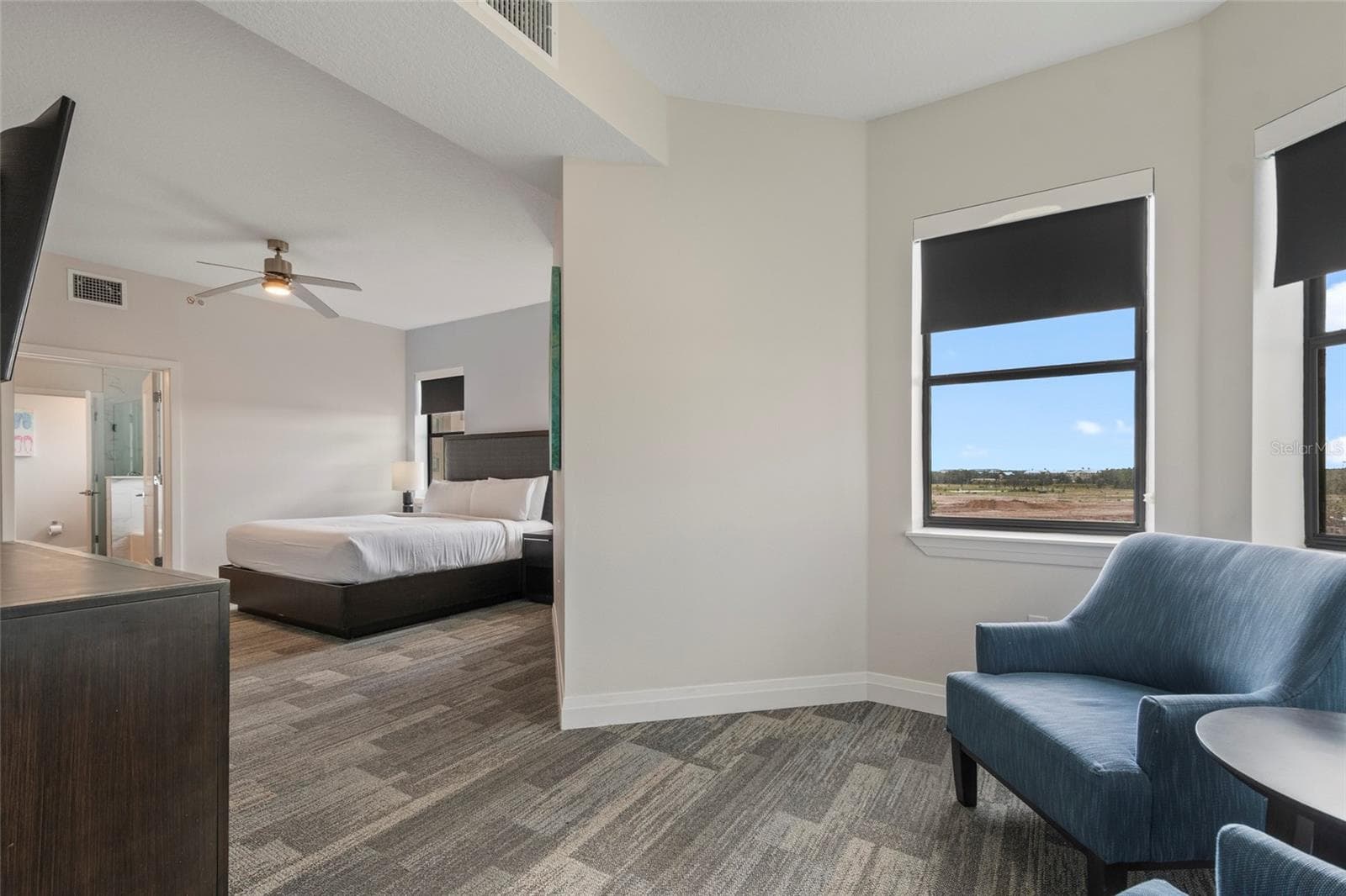 Primary Suite w/Sitting Area - 14501 GROVE RESORT AVE #2542, WINTER GARDEN
