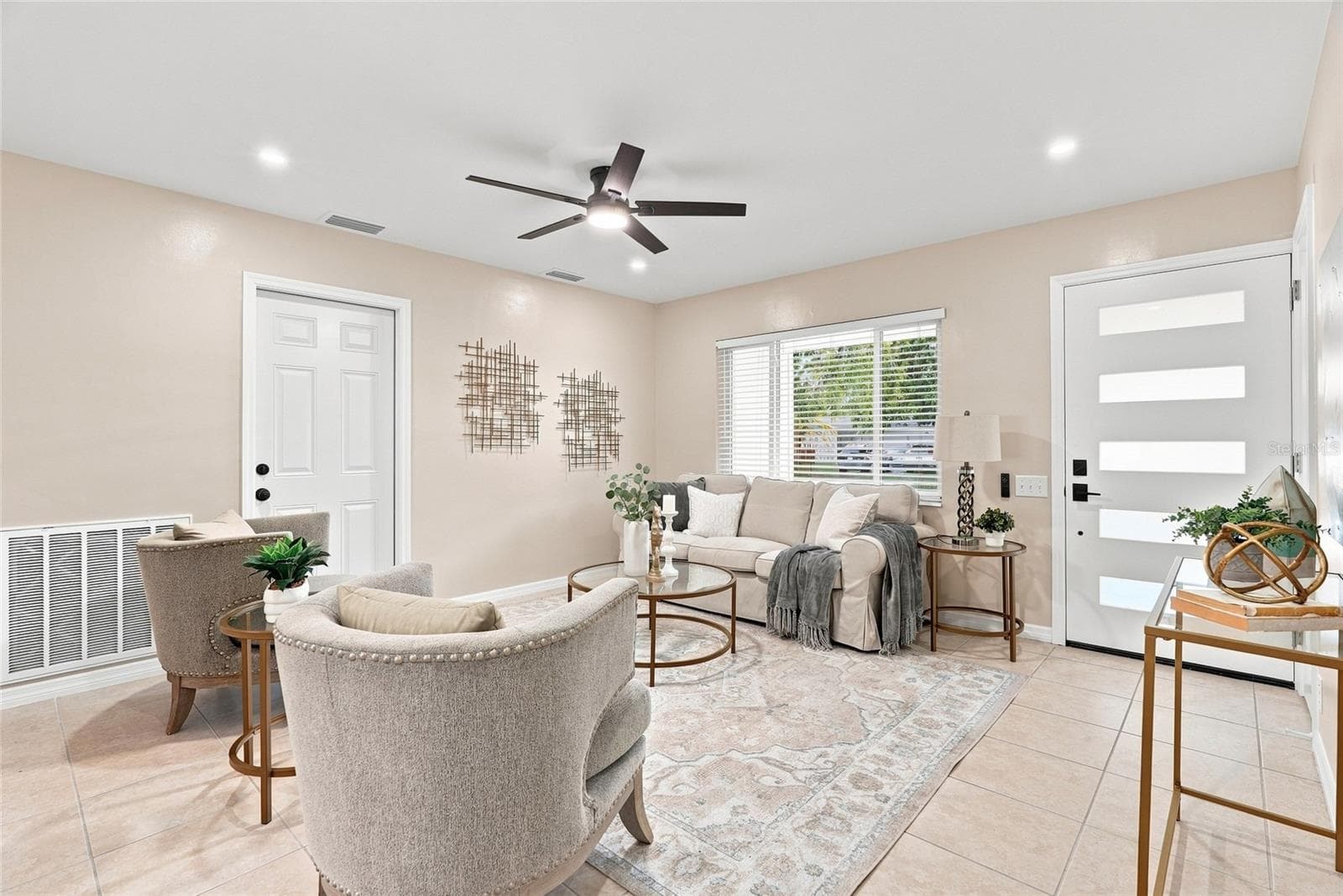 Single Family Residence at 10926 TEMPLE AVE, SEMINOLE, photo 5 of 40