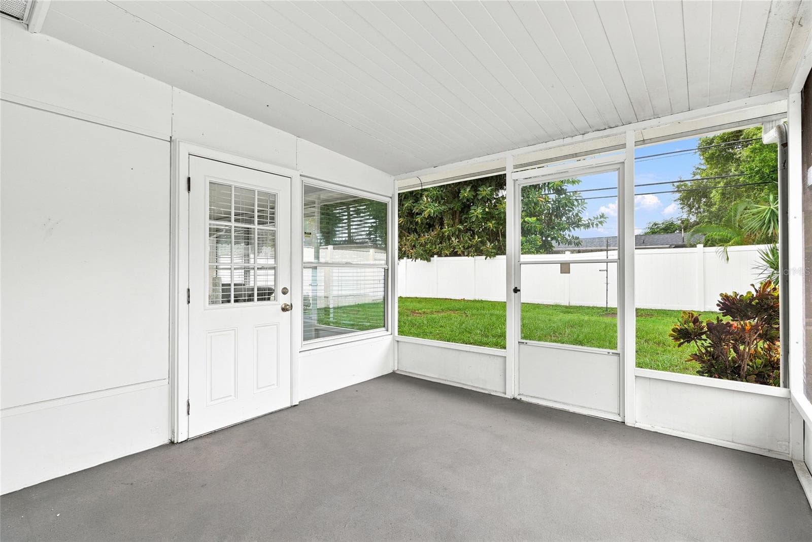 Single Family Residence at 10926 TEMPLE AVE, SEMINOLE, photo 27 of 40