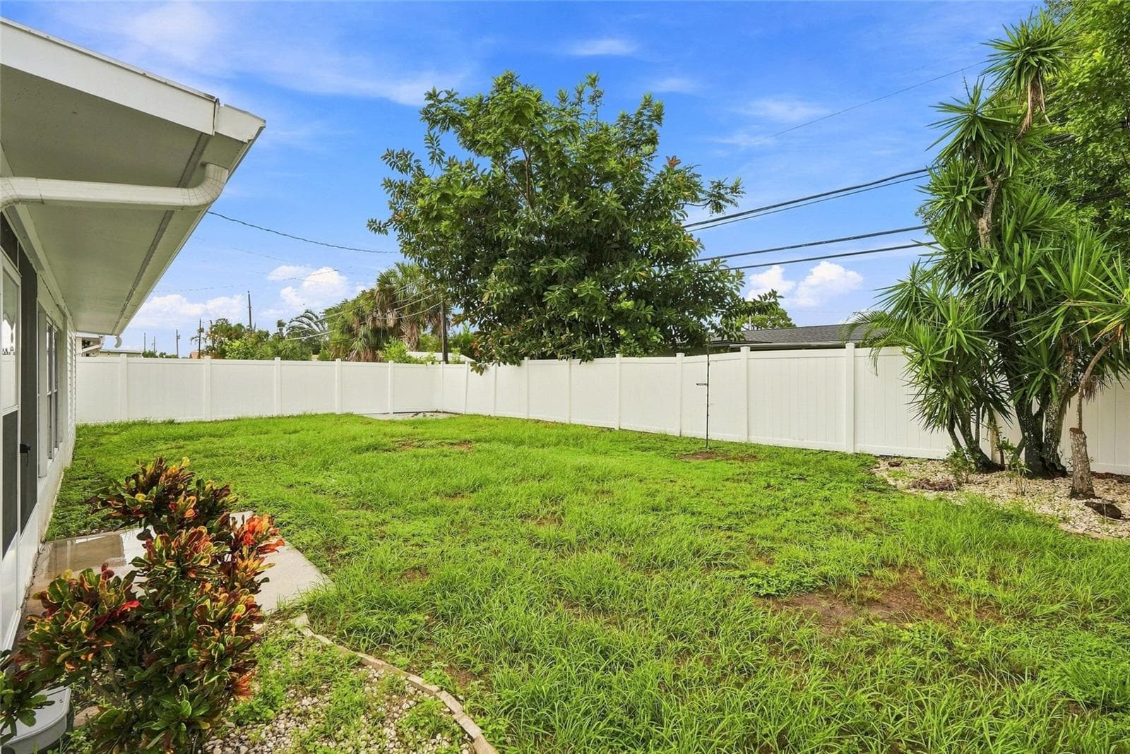 Single Family Residence at 10926 TEMPLE AVE, SEMINOLE, photo 30 of 40