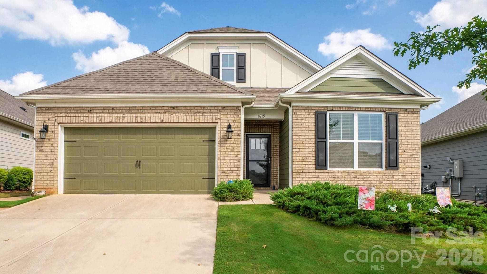 1615 Sweetmoss Loop