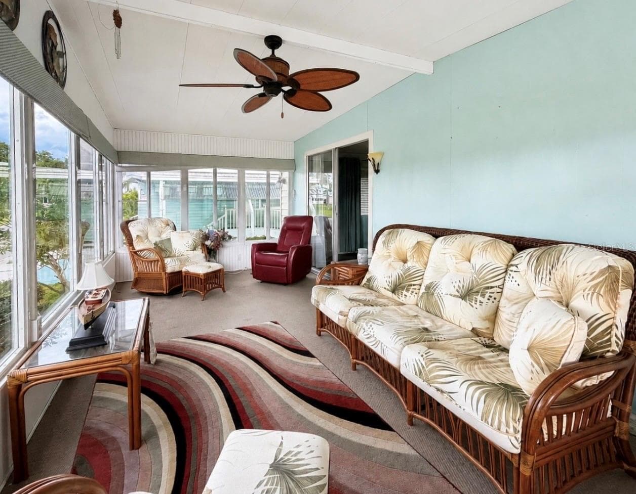 Florida room - 1100 BELCHER RD S #304, LARGO