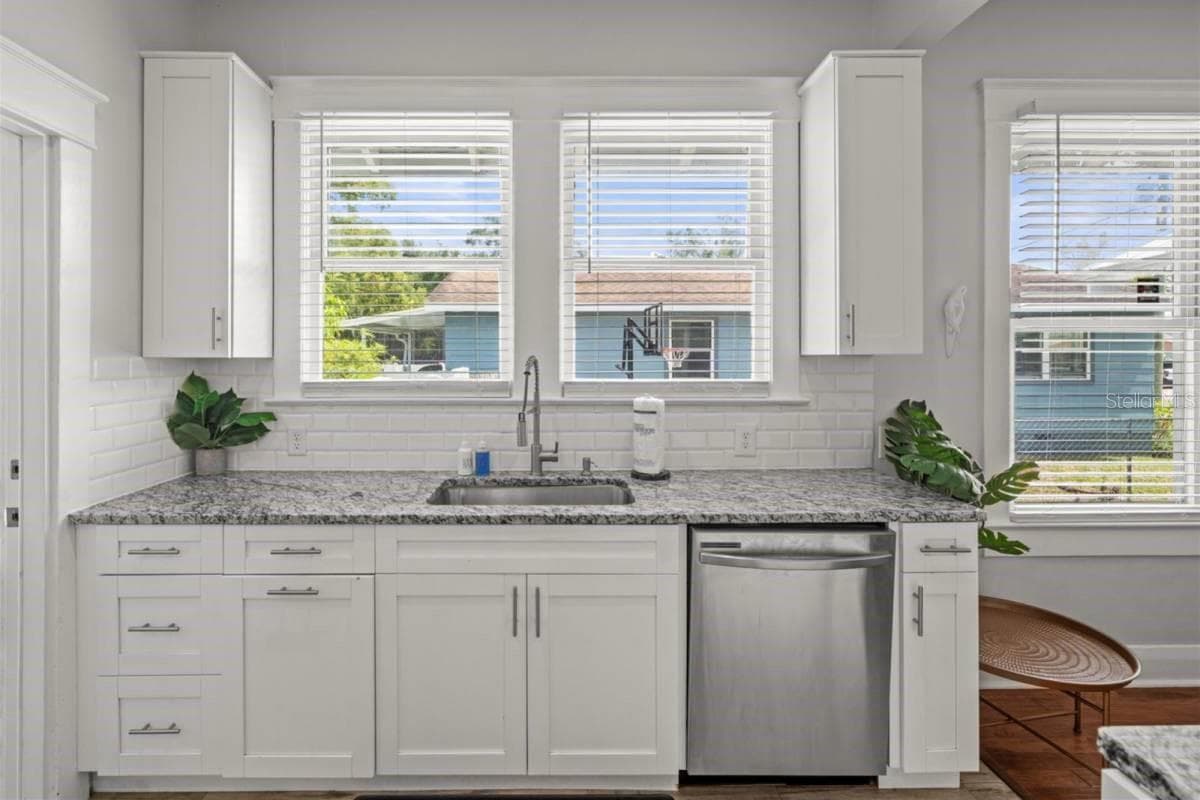 Single Family Residence at 7002 N CAMERON AVE, TAMPA, photo 21 of 44