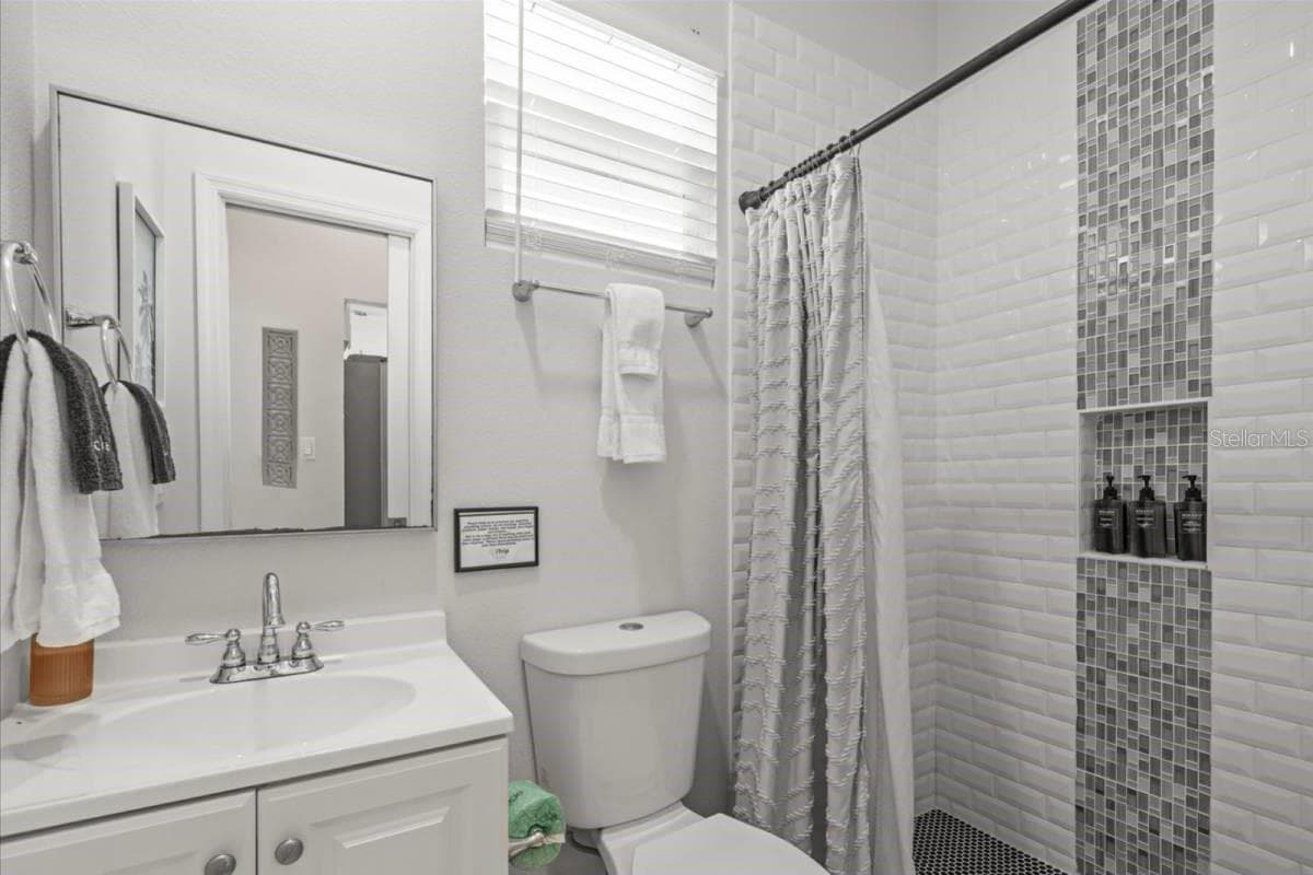 Single Family Residence at 7002 N CAMERON AVE, TAMPA, photo 35 of 44