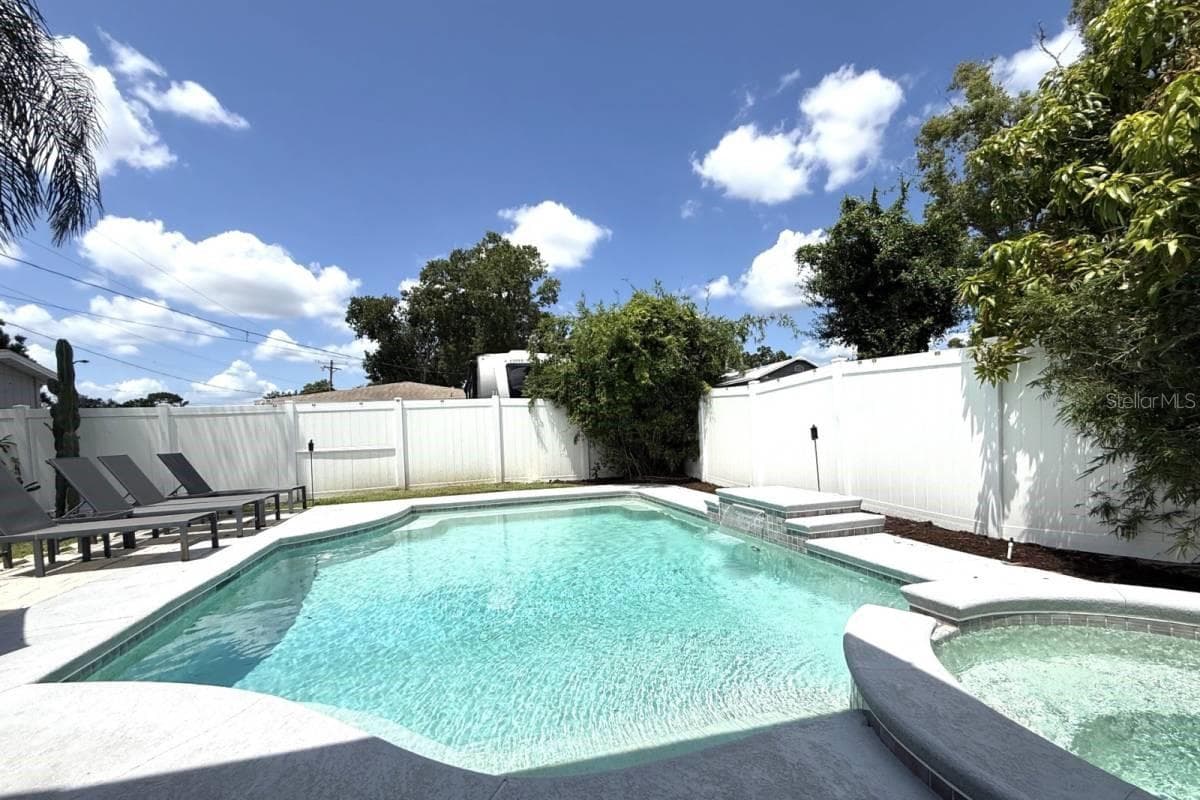 Single Family Residence at 7002 N CAMERON AVE, TAMPA, photo 41 of 44