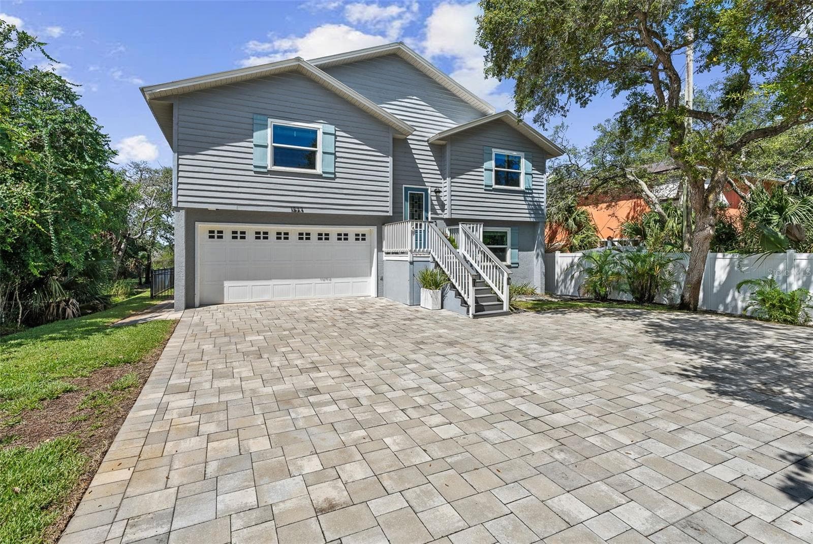 1843 OAK PL