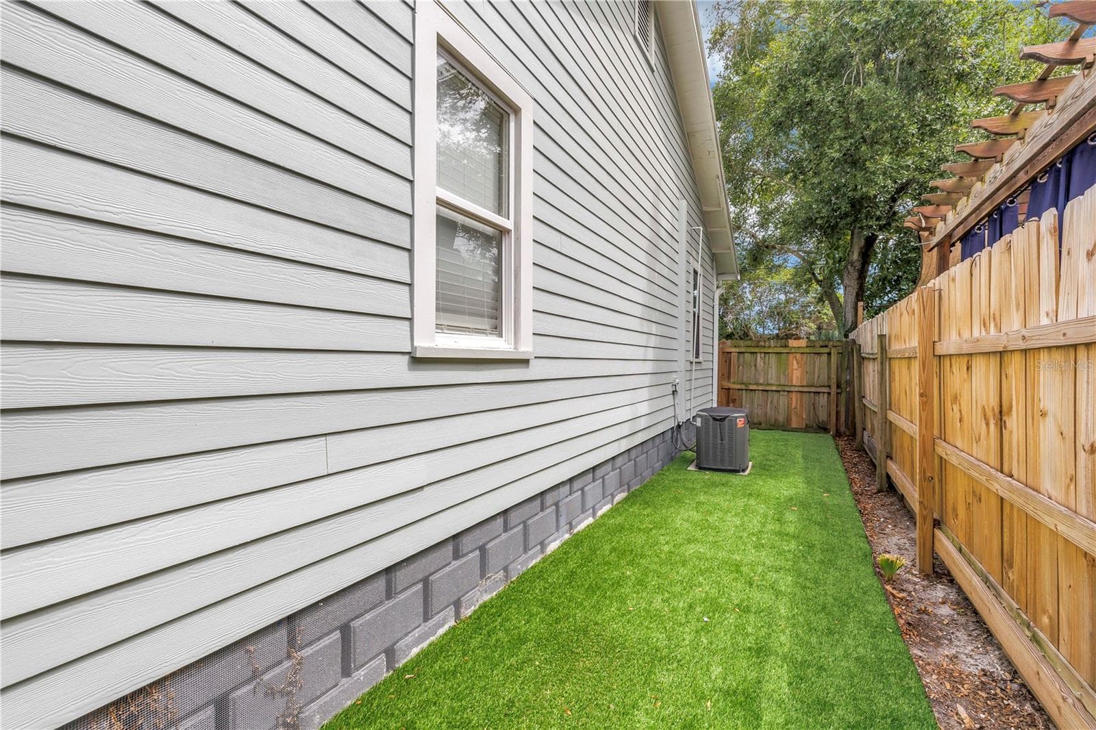 Single Family Residence at 1323 7TH AVE N, ST PETERSBURG, photo 39 of 51