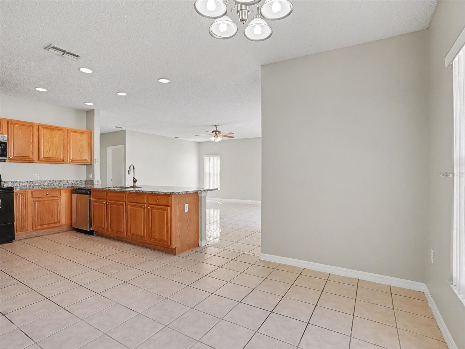 Single Family Residence at 4568 FICUS TREE RD, KISSIMMEE, photo 12 of 31