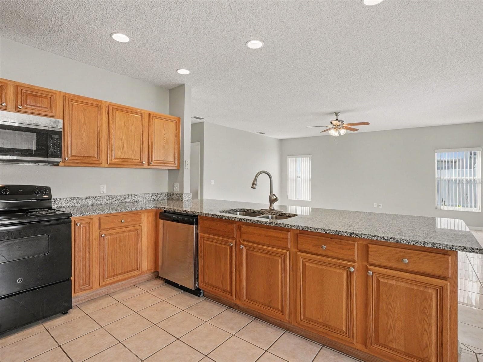 Single Family Residence at 4568 FICUS TREE RD, KISSIMMEE, photo 14 of 31