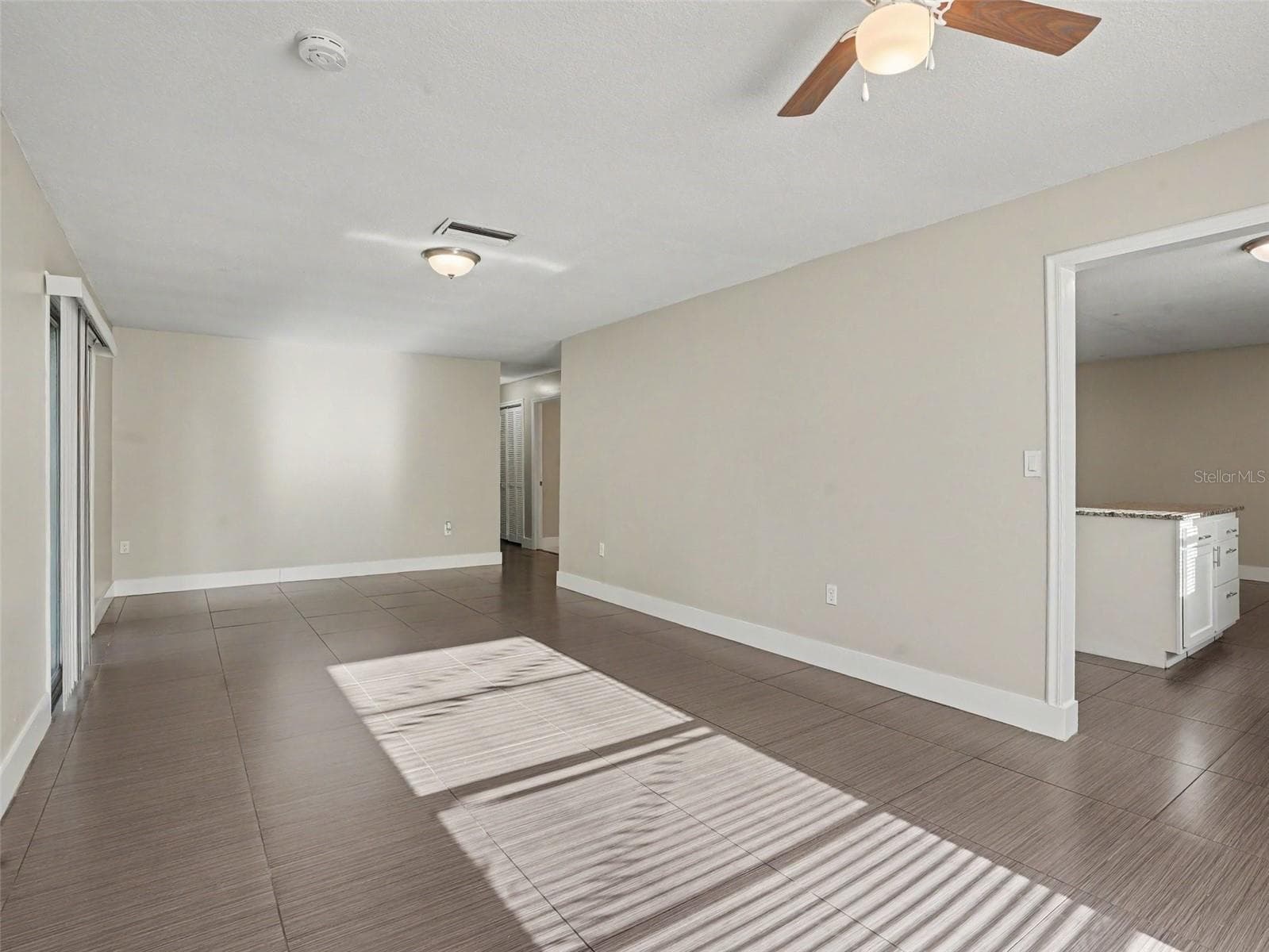 Single Family Residence at 2938 NORTHBROOK LN, LAKELAND, photo 5 of 20