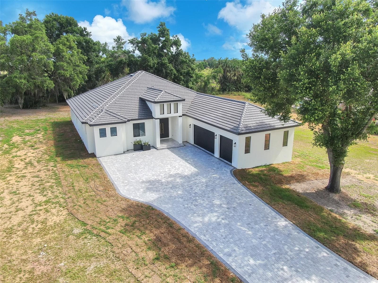 Single Family Residence at 11921 FORT KING HWY, THONOTOSASSA, photo 8 of 77