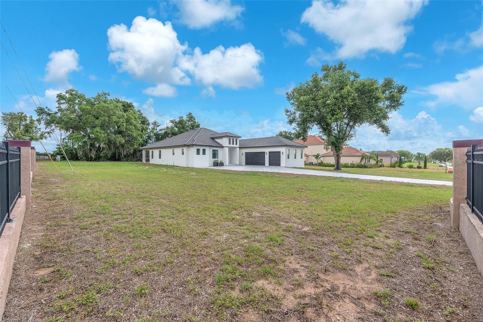Single Family Residence at 11921 FORT KING HWY, THONOTOSASSA, photo 10 of 77