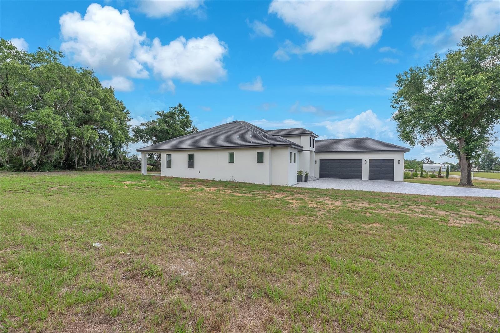 Single Family Residence at 11921 FORT KING HWY, THONOTOSASSA, photo 11 of 77