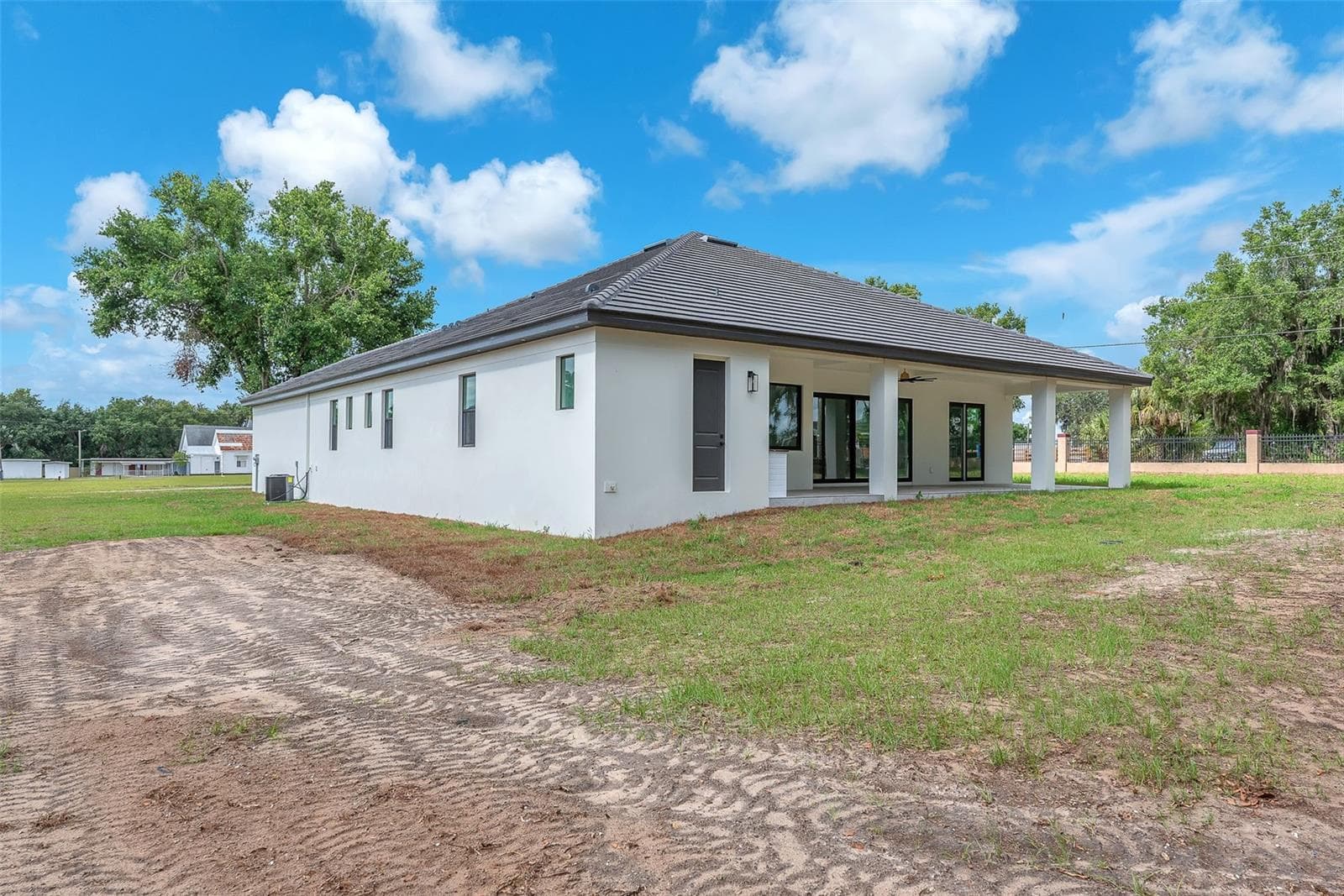 Single Family Residence at 11921 FORT KING HWY, THONOTOSASSA, photo 16 of 77